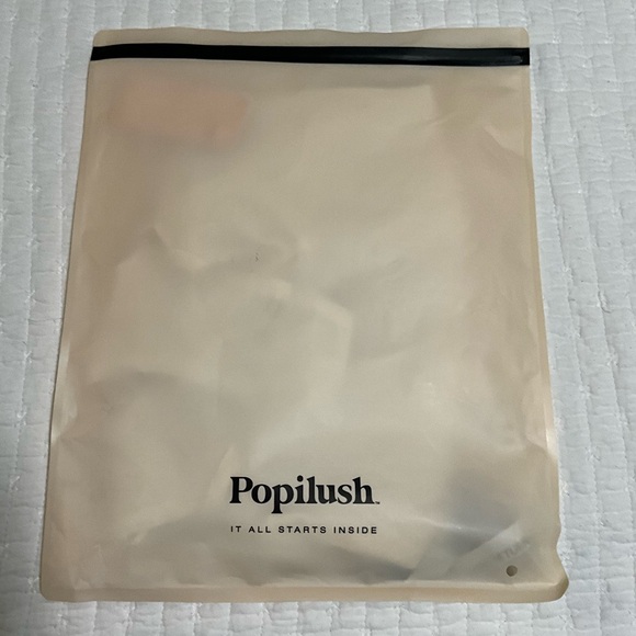 Popilush White Henley - brand new - Picture 3 of 3